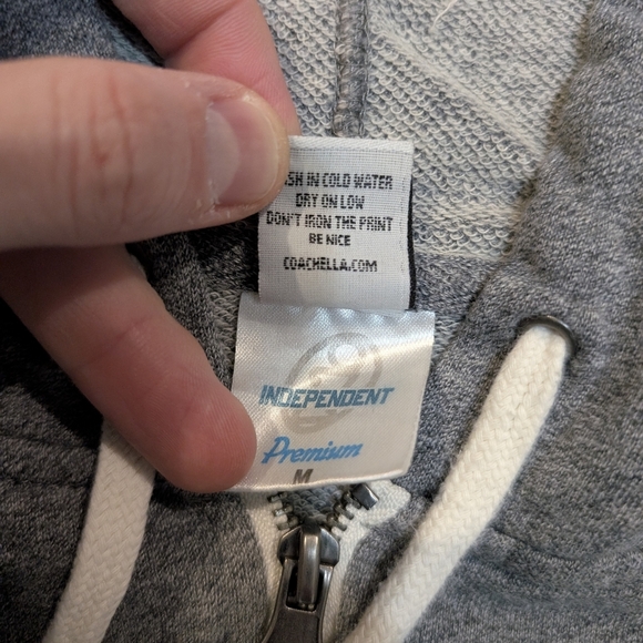 Coachella 2015 Hoodie Full Zip Adult M Gray Music Concert - Picture 4 of 9